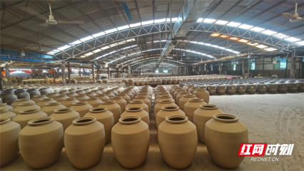 桂陽:1260℃窯火里匠心不息奏響鄉(xiāng)村振興&ldquo;奮進(jìn)曲&rdquo;